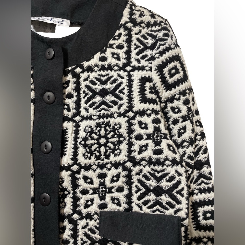 Black and Ivory Patterned Women's Jacket - Picture 2 of 7